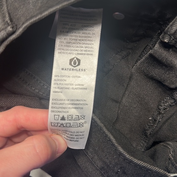 NWT jean shorts signature gold - Picture 7 of 7